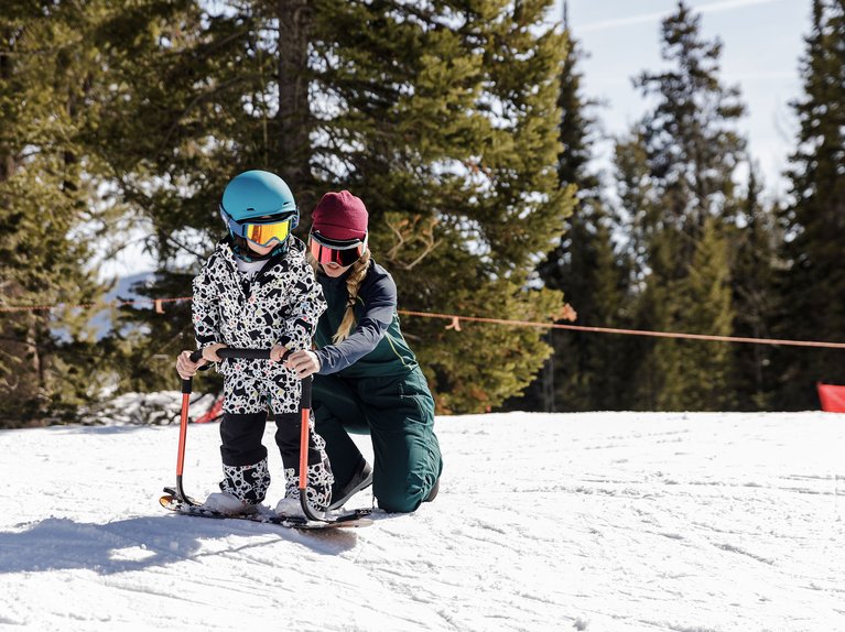 Mit einem Riglet Park Kindern das Snowboarden lernen