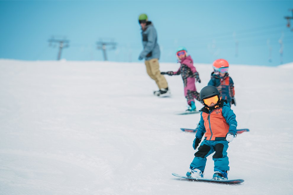 Lära barn att åka snowboard | Burton.com