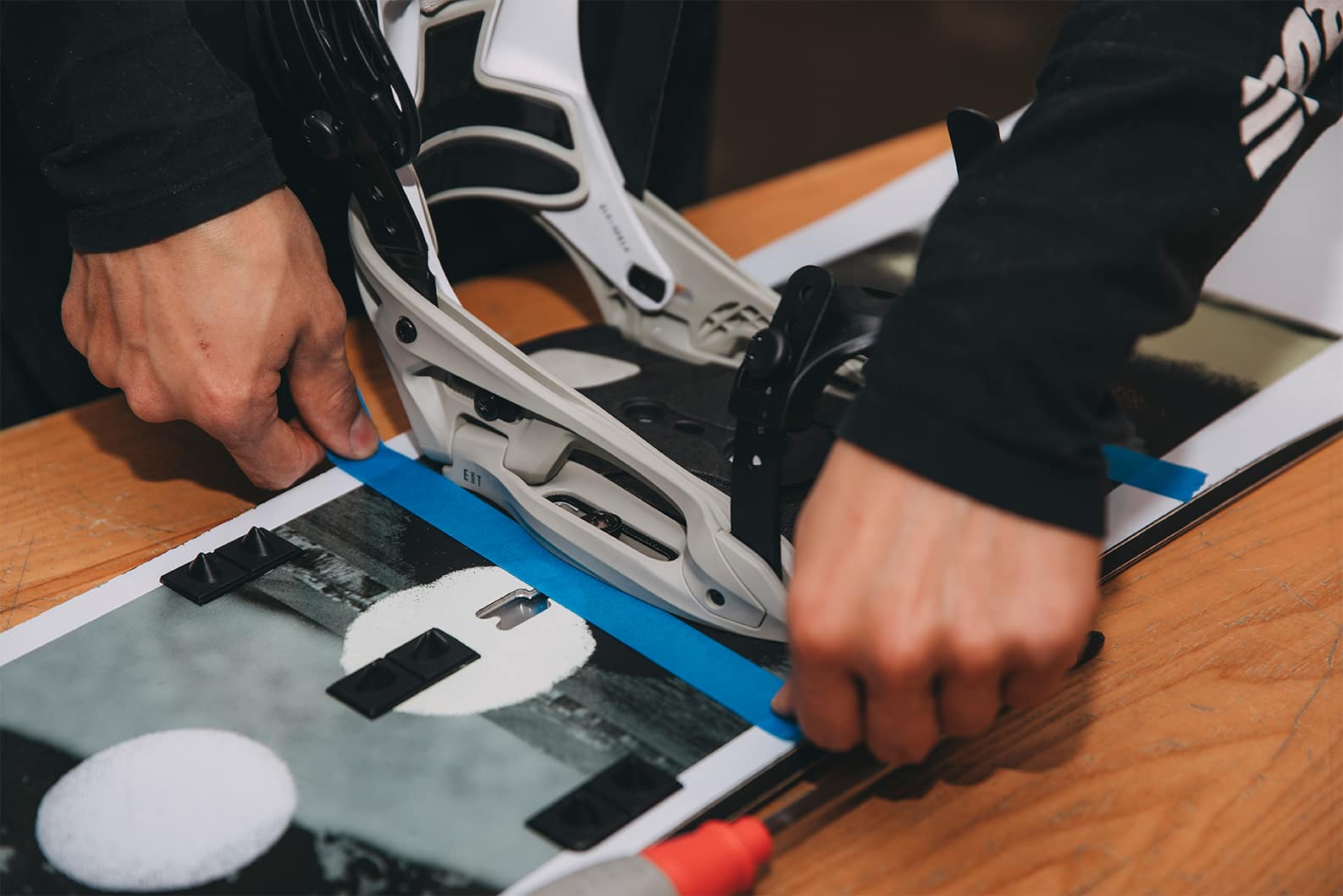 A Beginner's Guide on How to Set up a Snowboard | Burton Snowboards