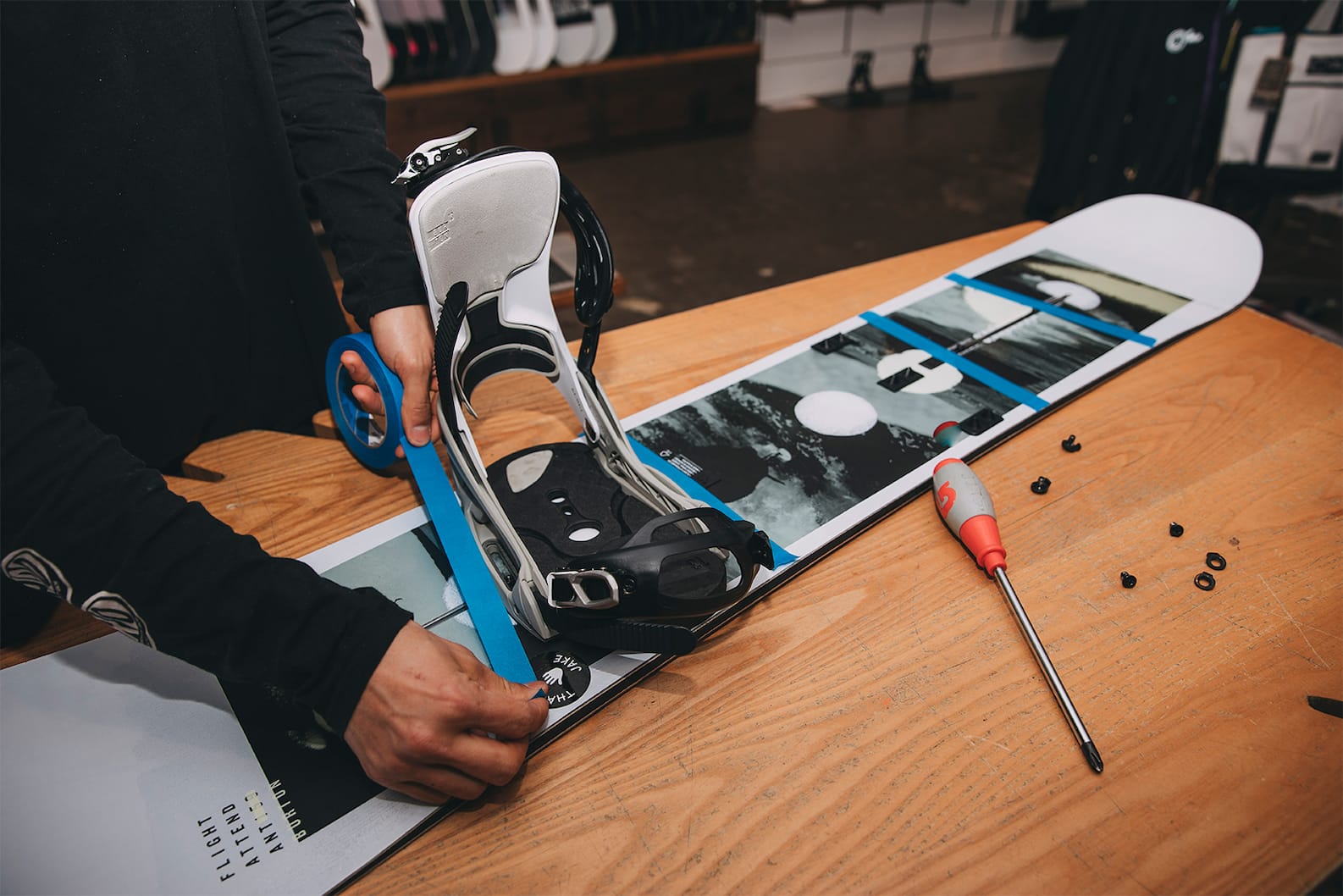 A Beginner's Guide on How to Set up a Snowboard | Burton Snowboards