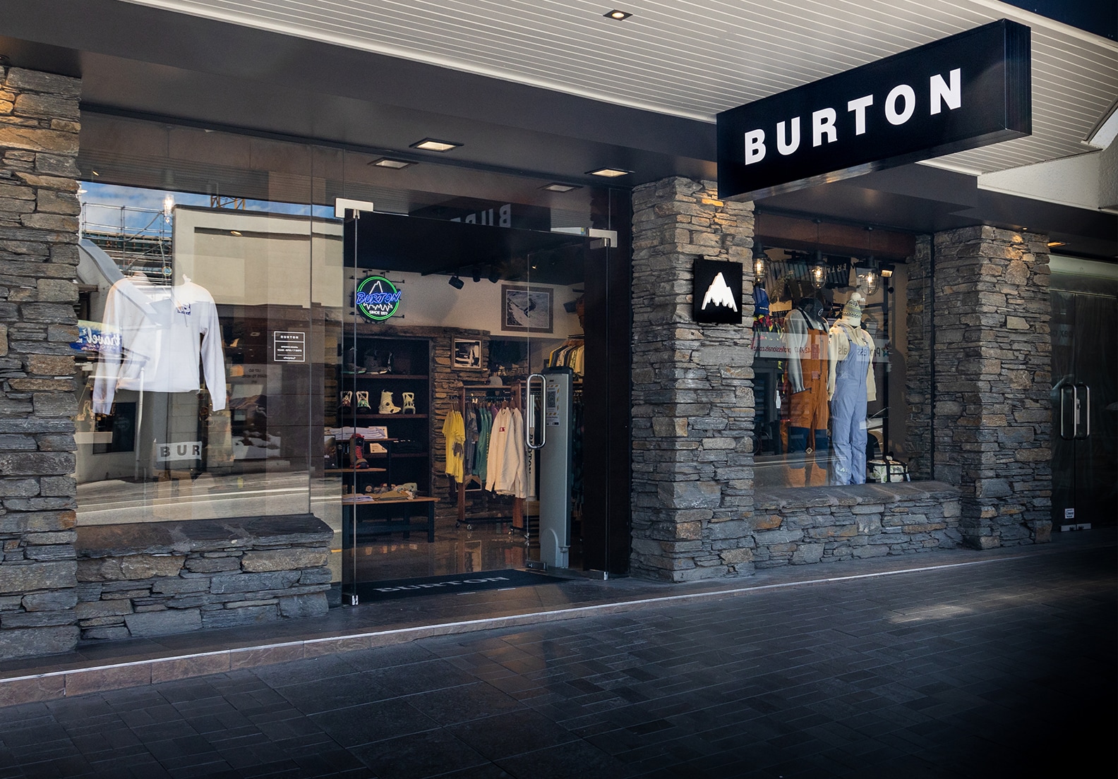 Magasin Burton à Queenstown | Burton Snowboards LU