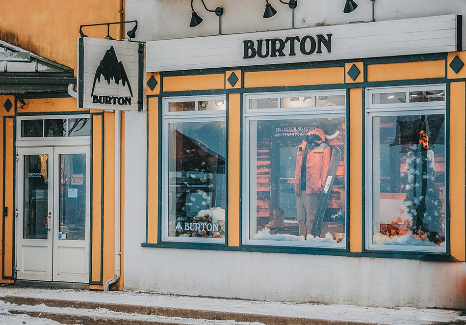 Burton.com | Debout de profil depuis 1977 | Burton - Snowboards FR