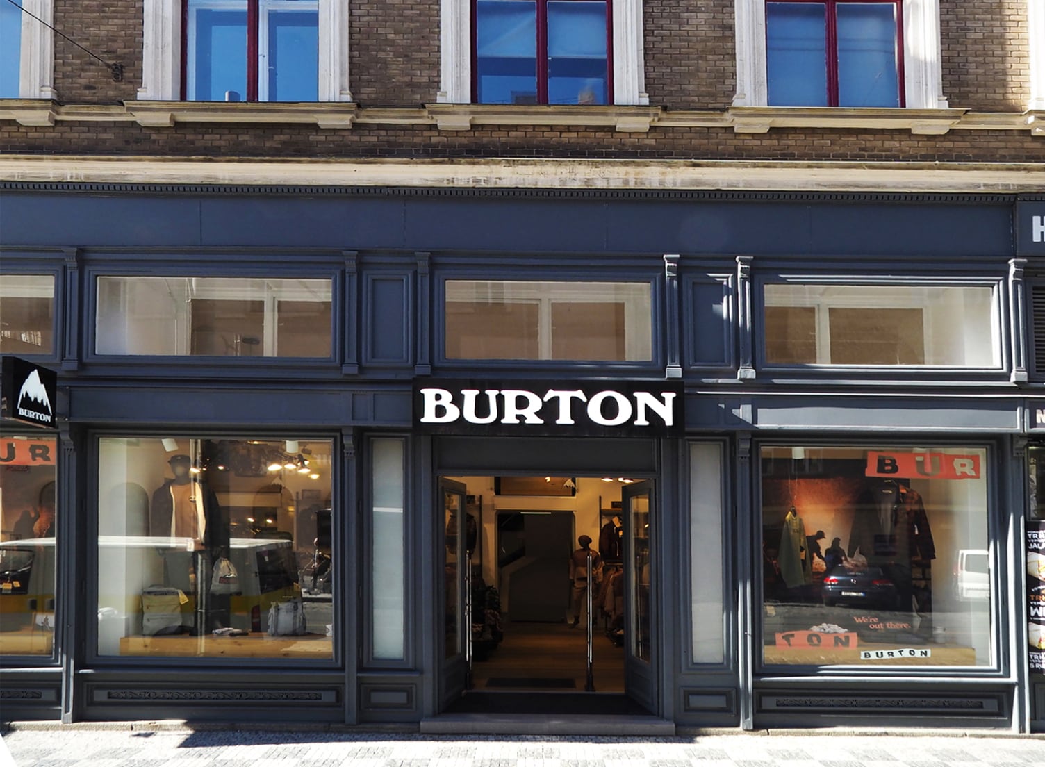 Burton.com | Standing Sideways Since 1977 | Burton Snowboards FR