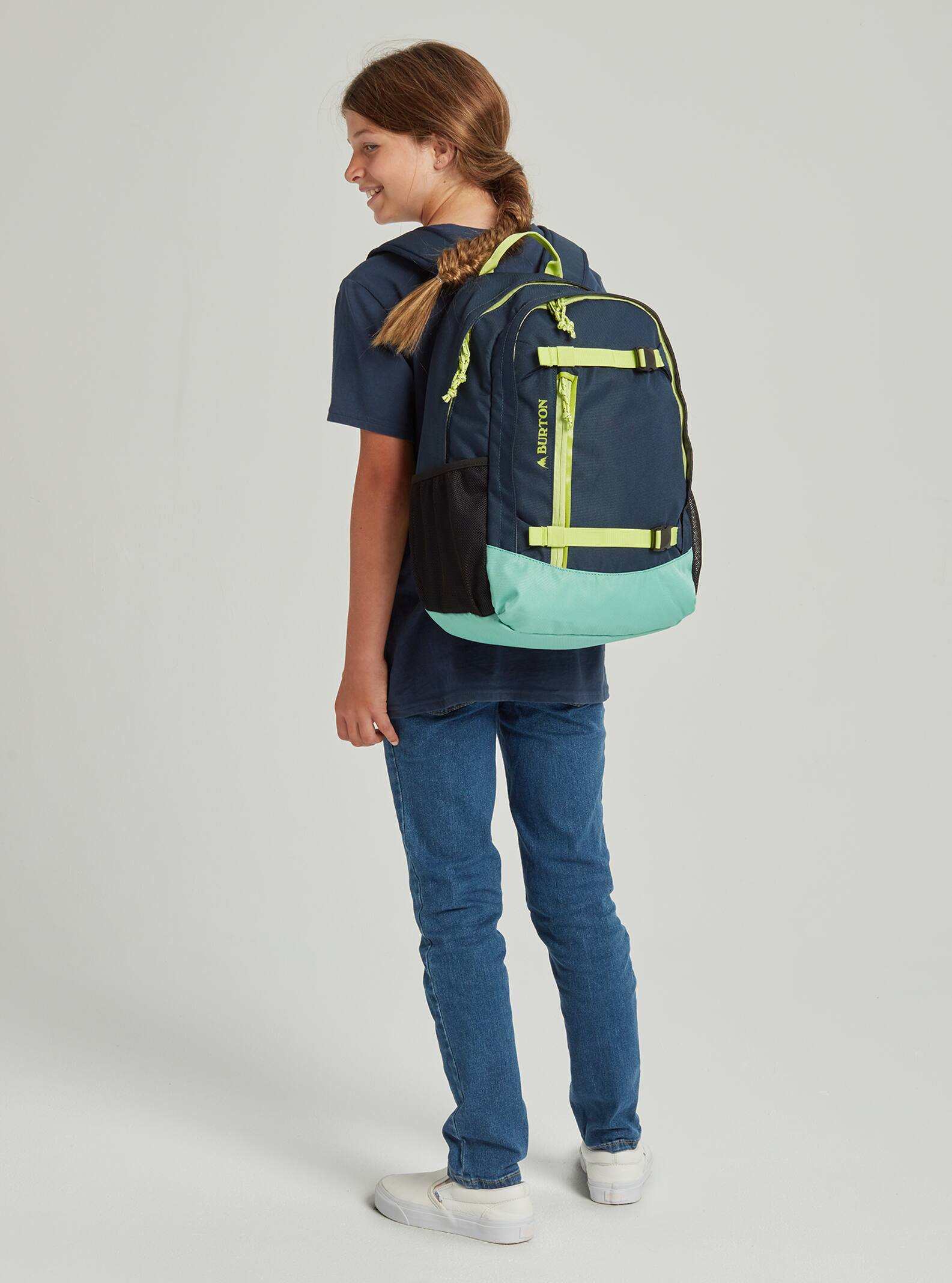 Kids' Burton Day Hiker 20L Backpack | Burton.com Spring 2020 HU