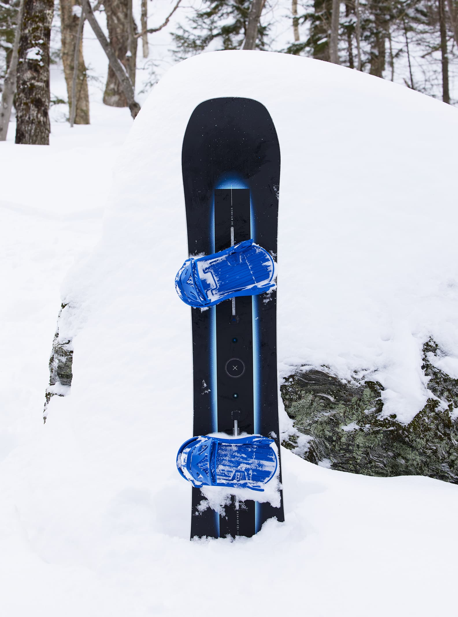 Planches à neige de Burton pour hommes, Modèles tout-terrain de planches à  neige de montagne, de parc et de neige poudreuse